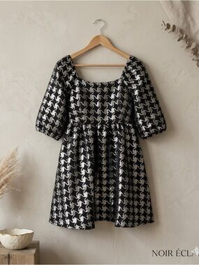 Moon River Metallic Puff Sleeve Dress M NWT